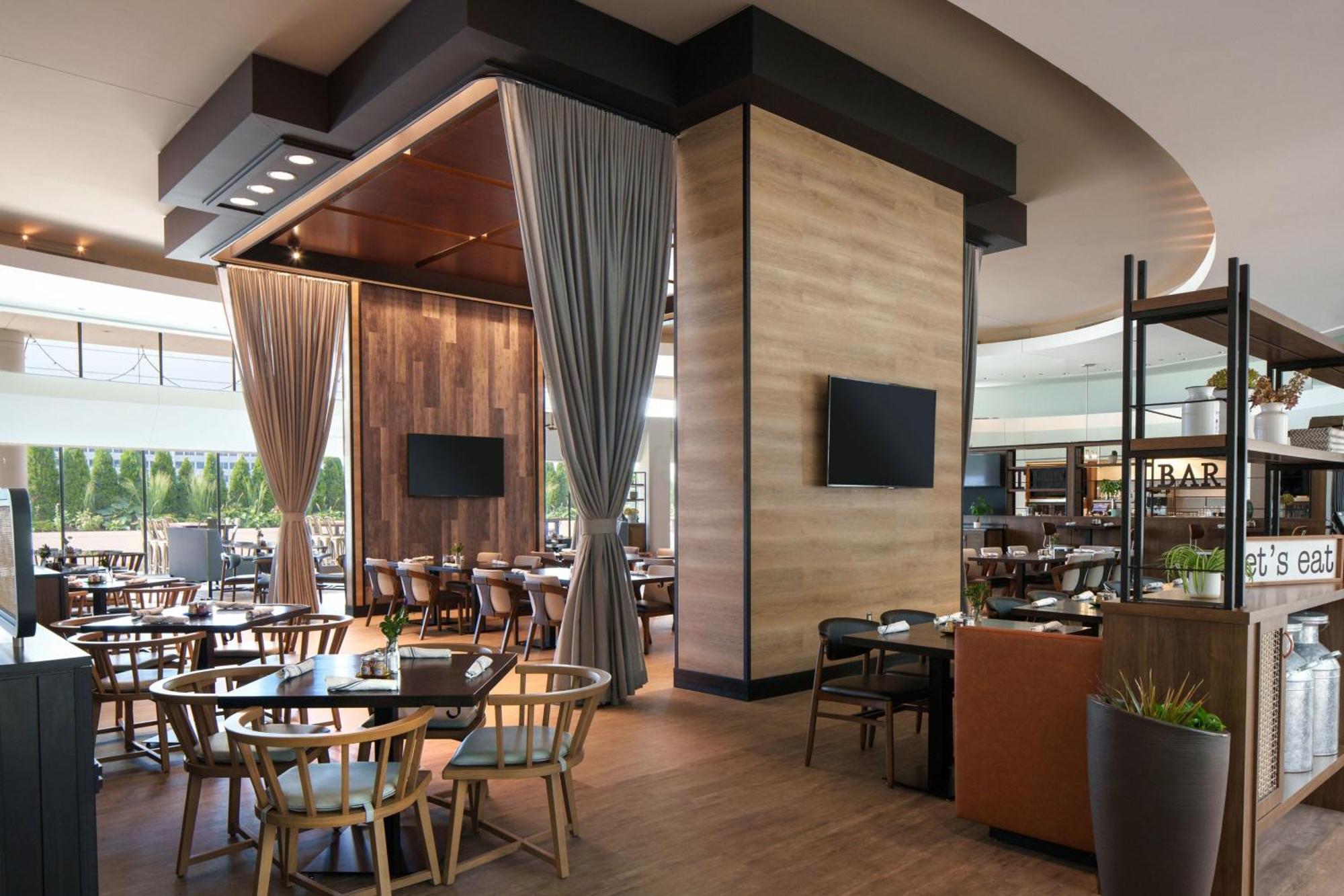Renaissance Schaumburg Convention Center Hotel Dış mekan fotoğraf