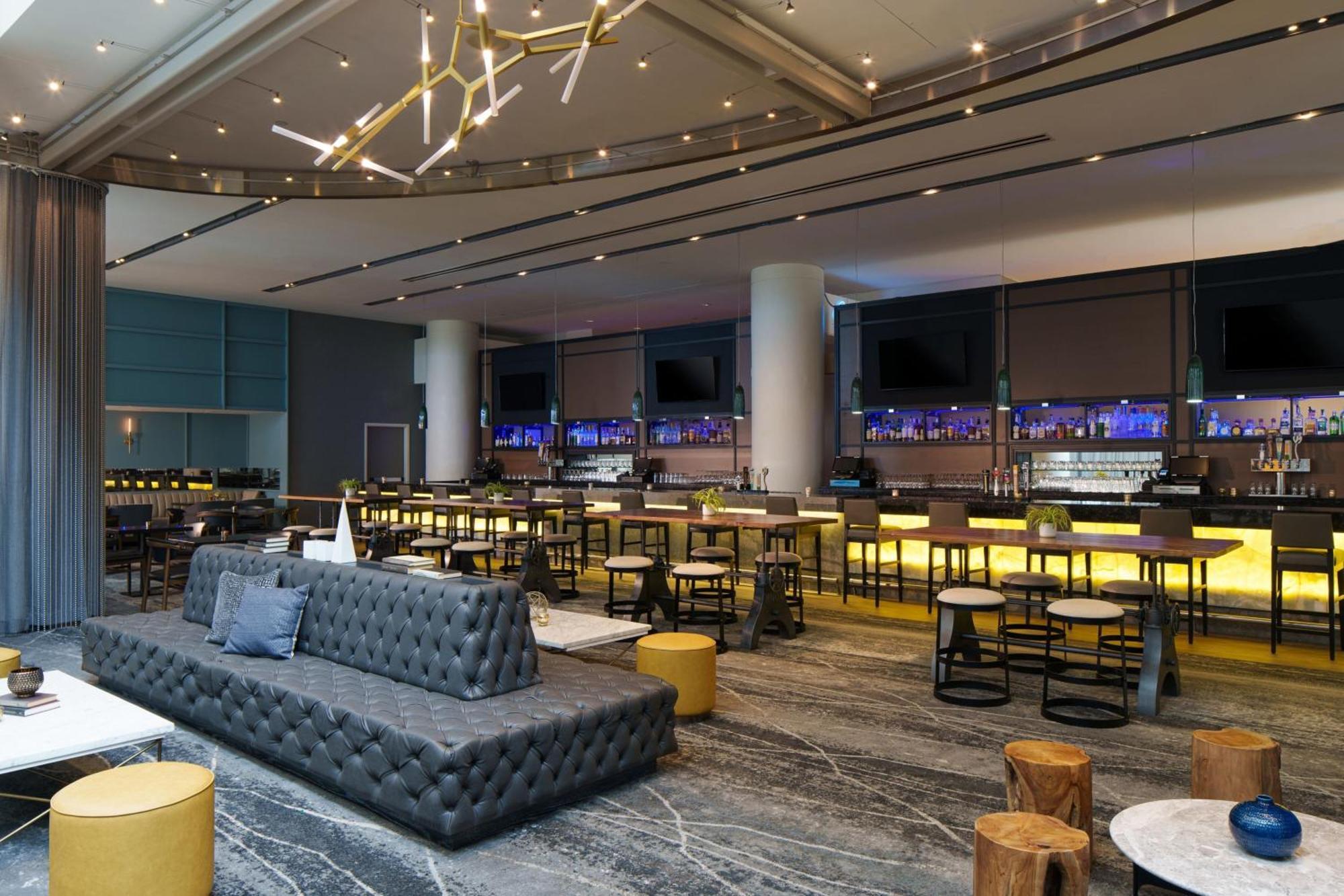 Renaissance Schaumburg Convention Center Hotel Dış mekan fotoğraf