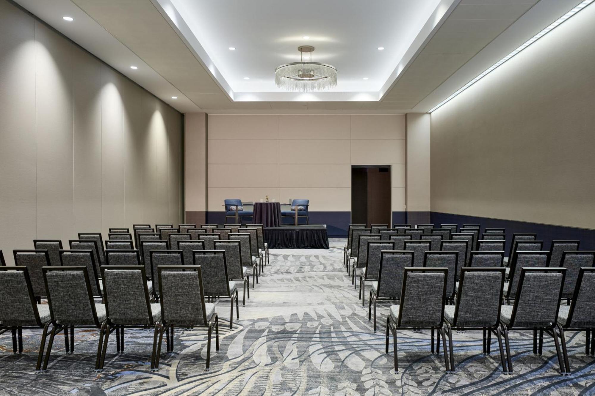 Renaissance Schaumburg Convention Center Hotel Dış mekan fotoğraf