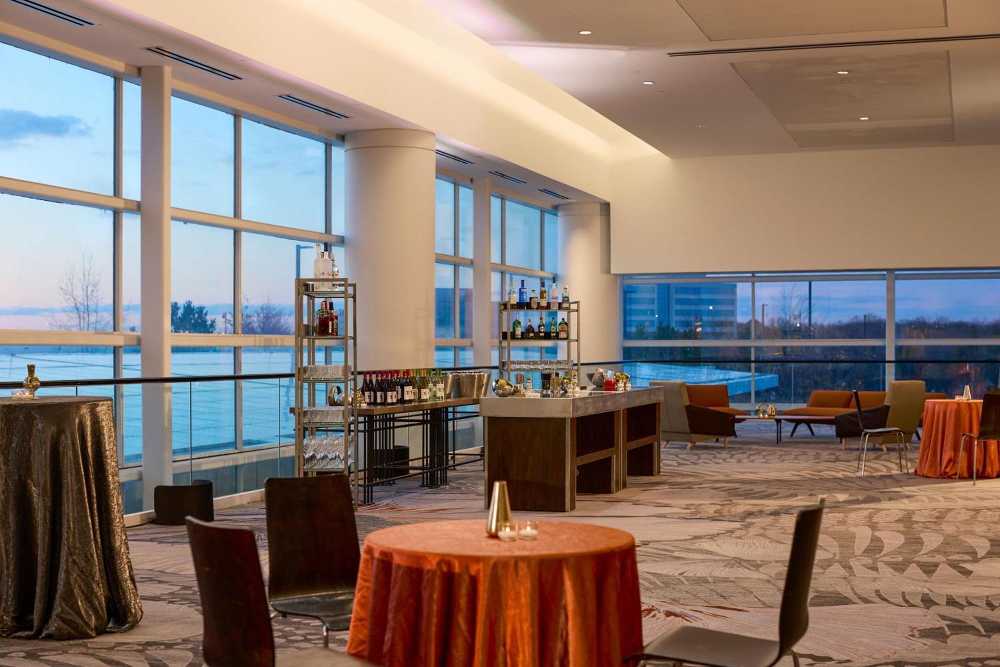 Renaissance Schaumburg Convention Center Hotel Dış mekan fotoğraf