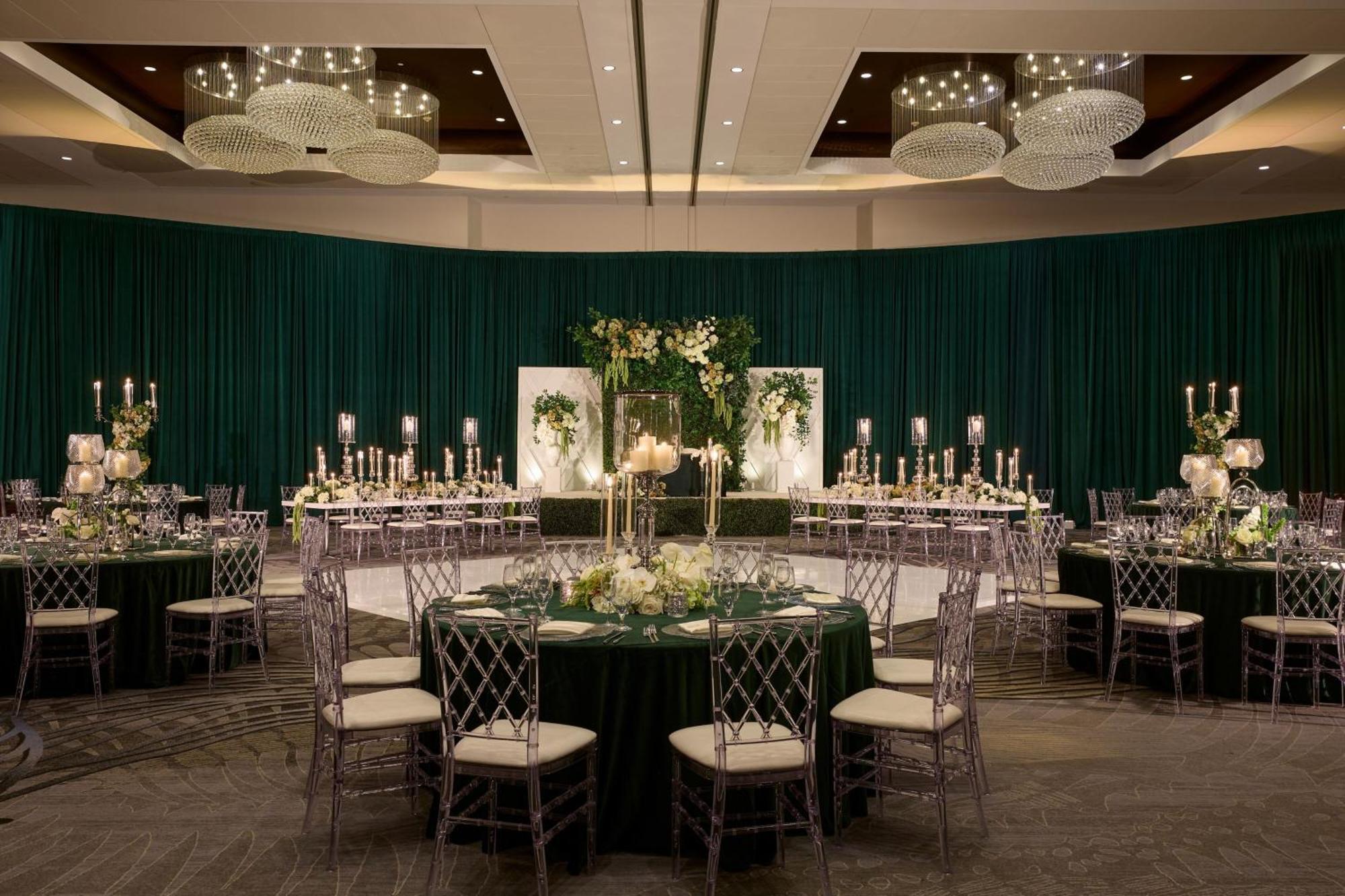 Renaissance Schaumburg Convention Center Hotel Dış mekan fotoğraf