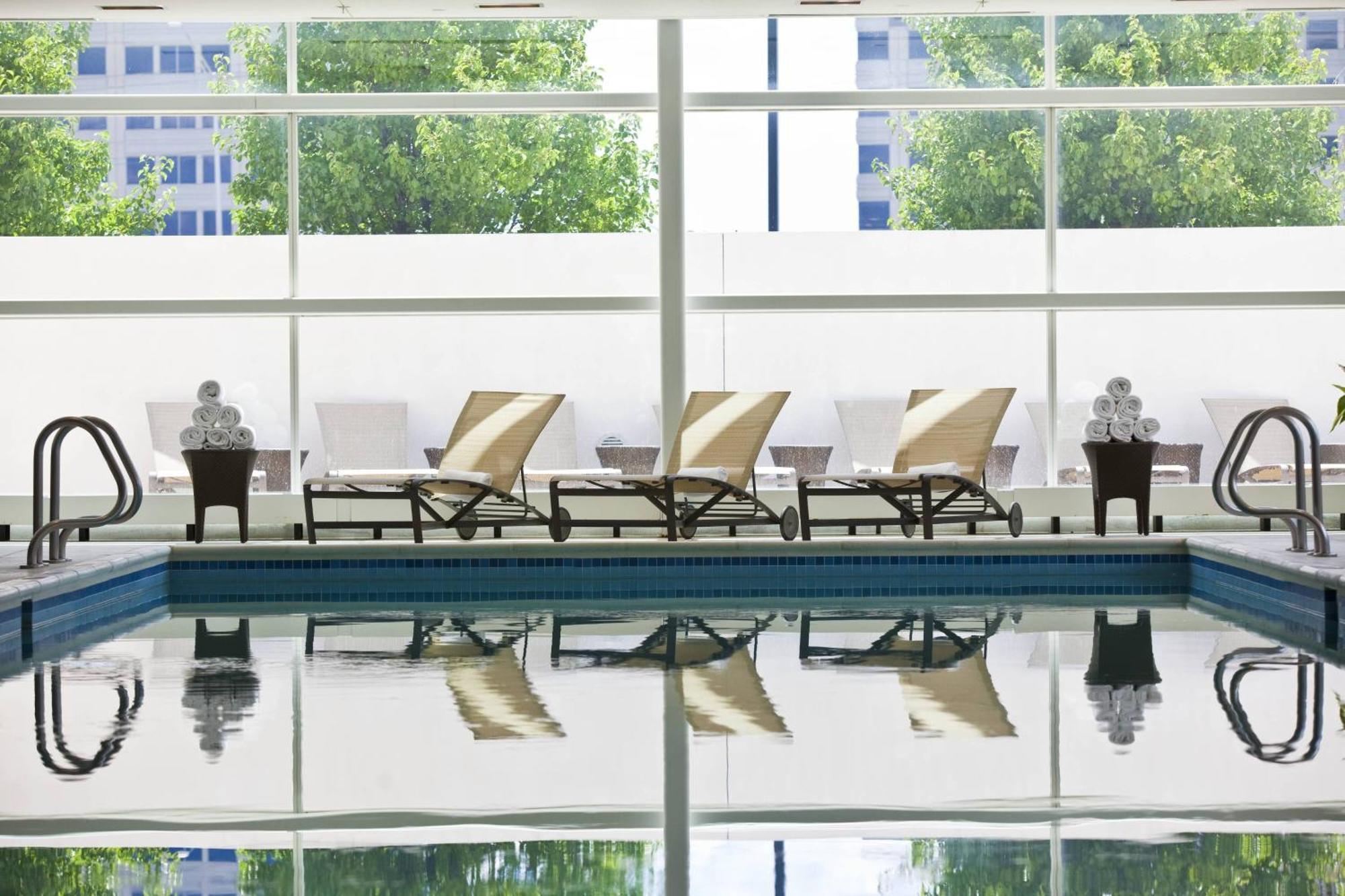 Renaissance Schaumburg Convention Center Hotel Dış mekan fotoğraf