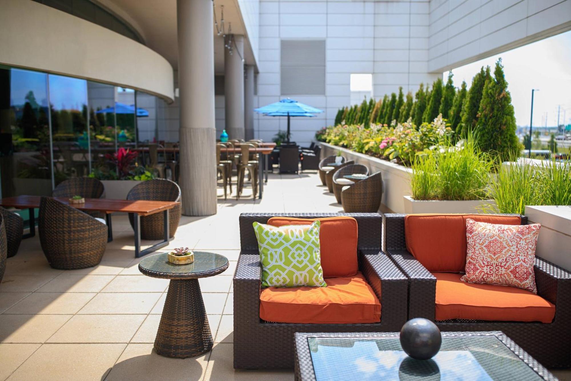 Renaissance Schaumburg Convention Center Hotel Dış mekan fotoğraf