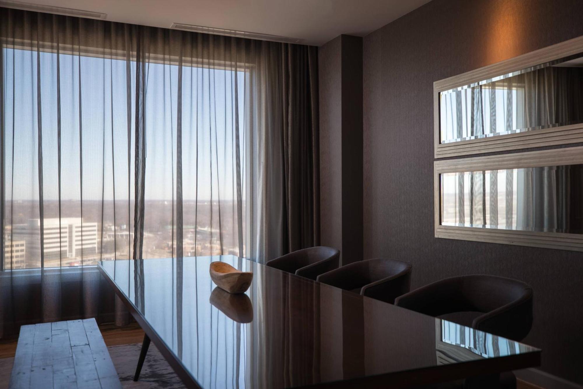 Renaissance Schaumburg Convention Center Hotel Dış mekan fotoğraf